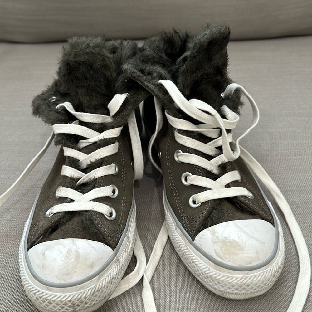 High top converse sneakers